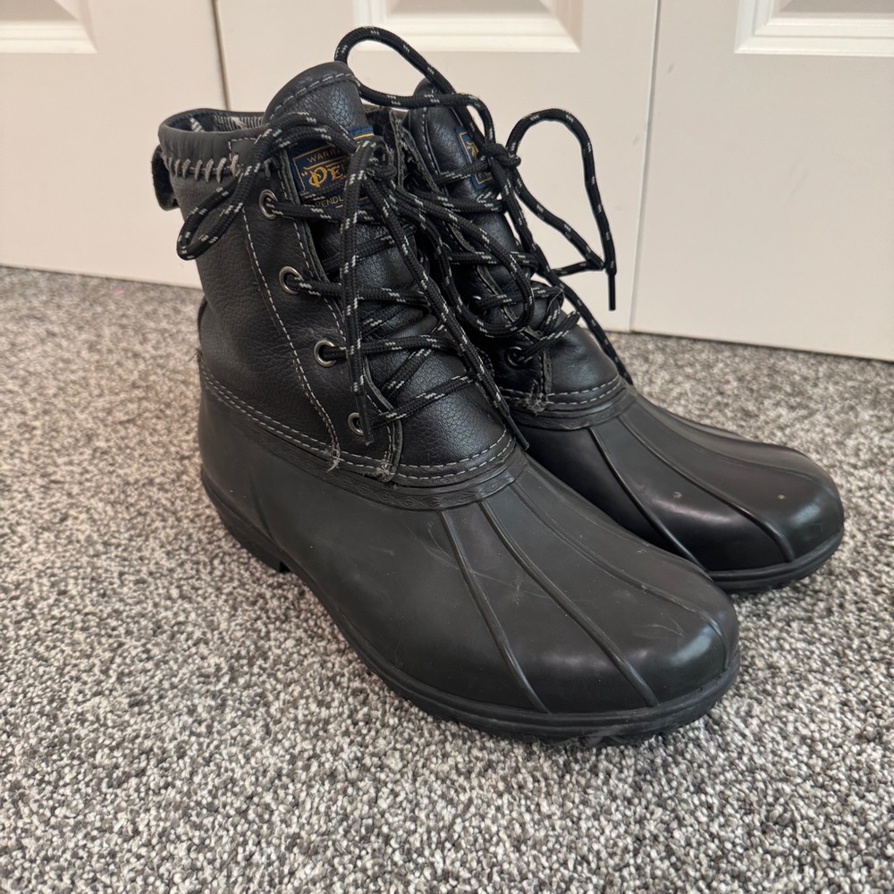 Pendleton Women's Short Duck Boot size 7 Black